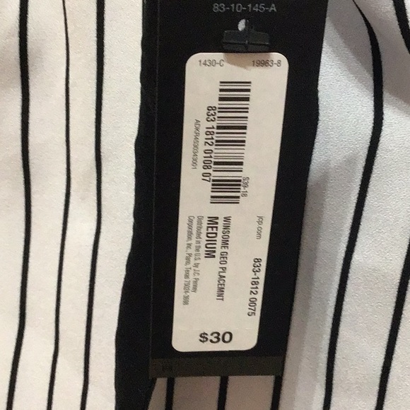 💕NWT💕 Worthington black& white striped halter top size Medium - Picture 5 of 5